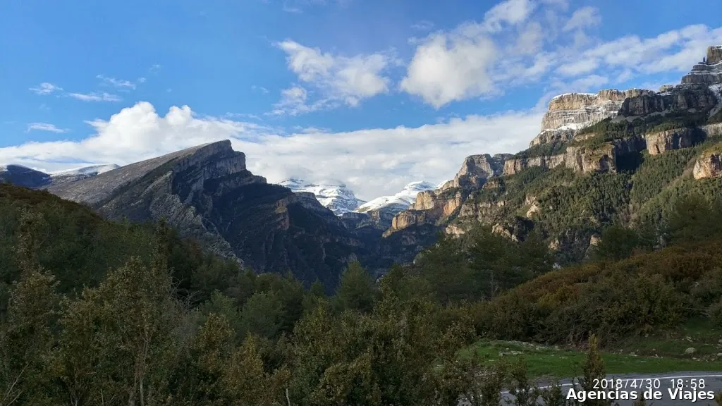 Rutas de senderismo por Fanlo