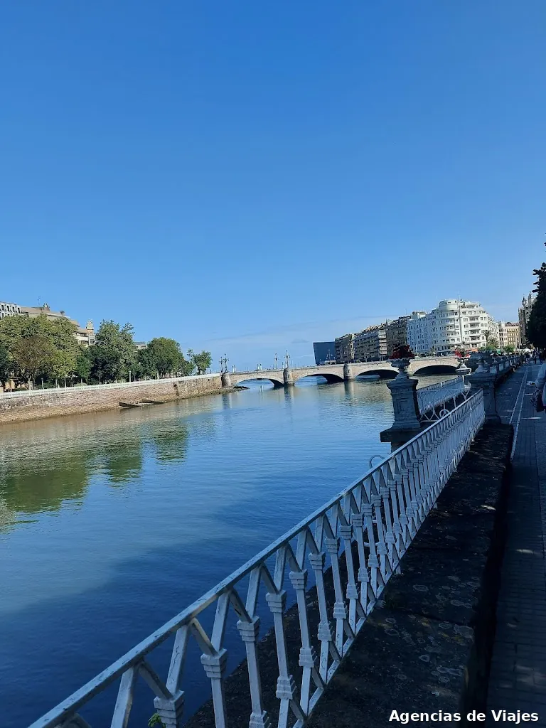 Viajes Dimitribus S.L.