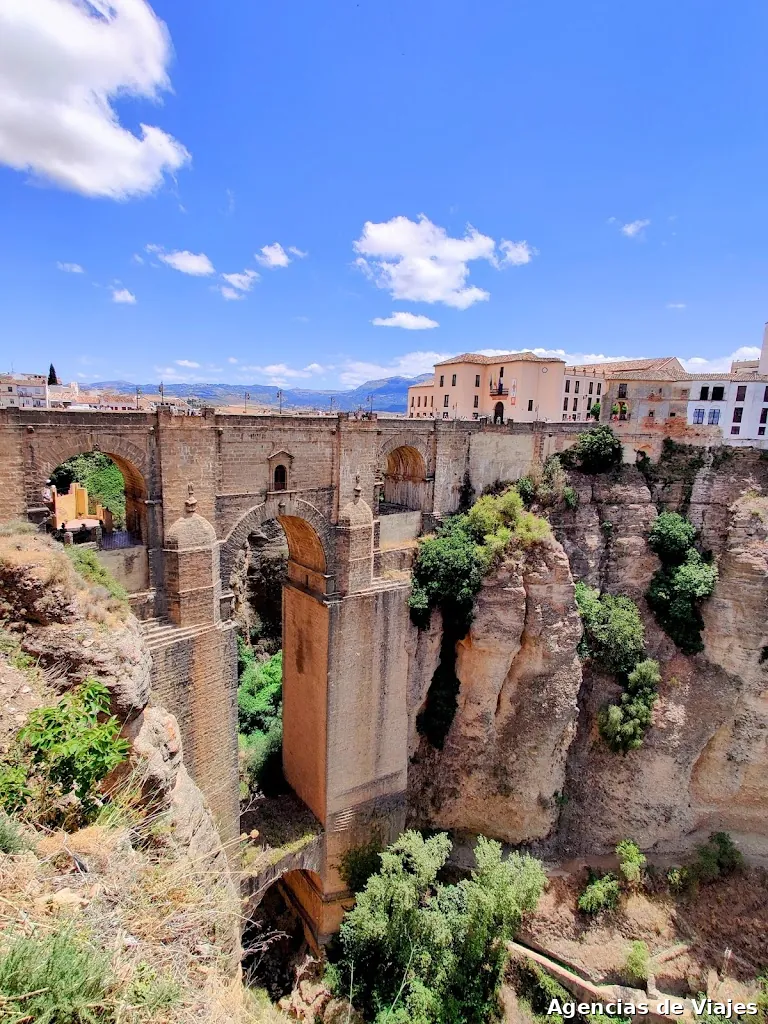 Viajes Turísticos S.L.