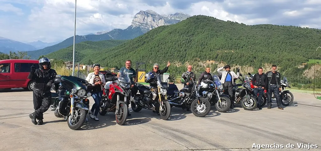 Viaja con tu moto Tours