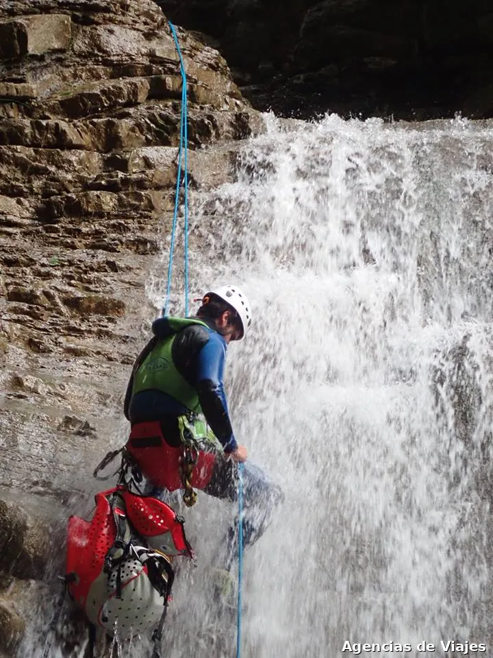 URIAN Guías de montaña y Barrancos