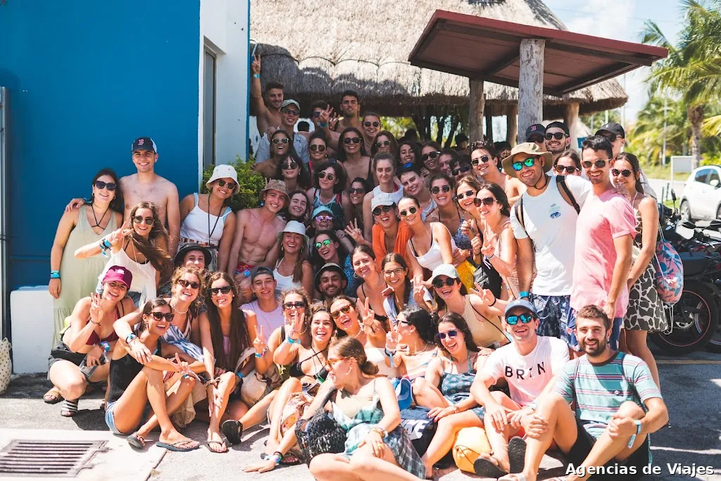 VERSITY - Experiencias de viaje y de ocio para jóvenes