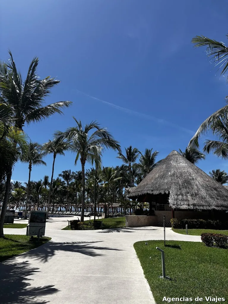 La Dolce Vita Travel