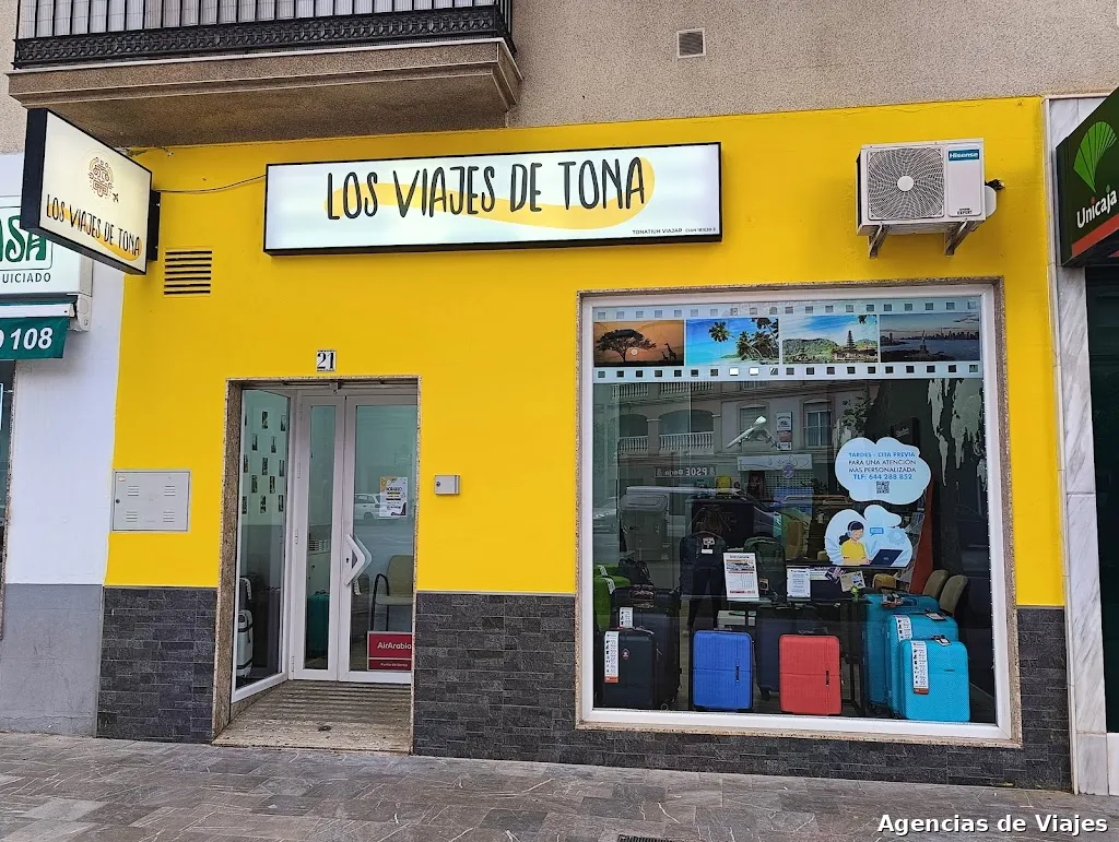LOS VIAJES DE TONA